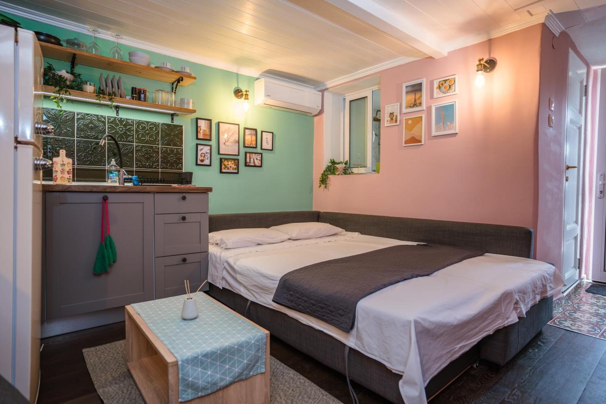 Athina'S Little Apartment Tesalonika Bagian luar foto